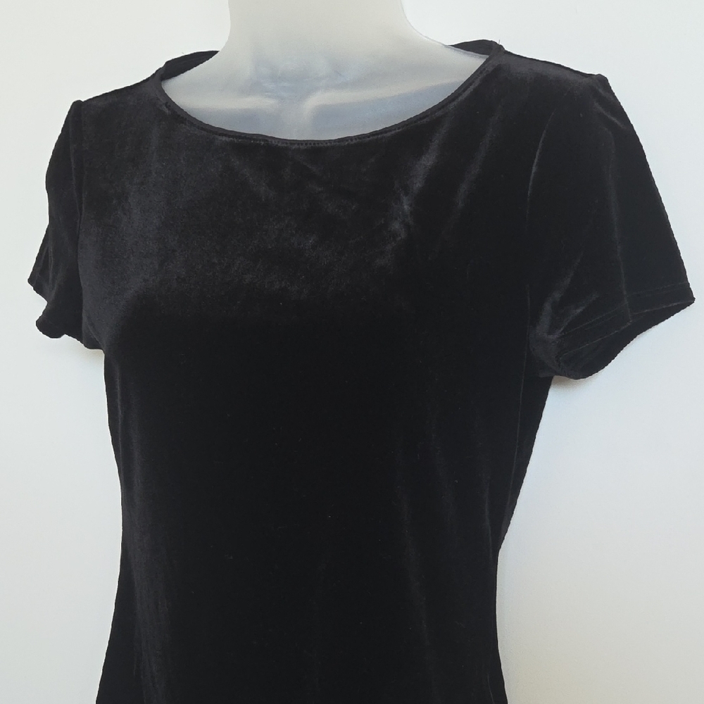NWT White House Black Market Black Velvet Fitted Short Sleeve Tee